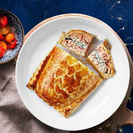 

FRENCH CLASSIC SALMON EN CROUTE