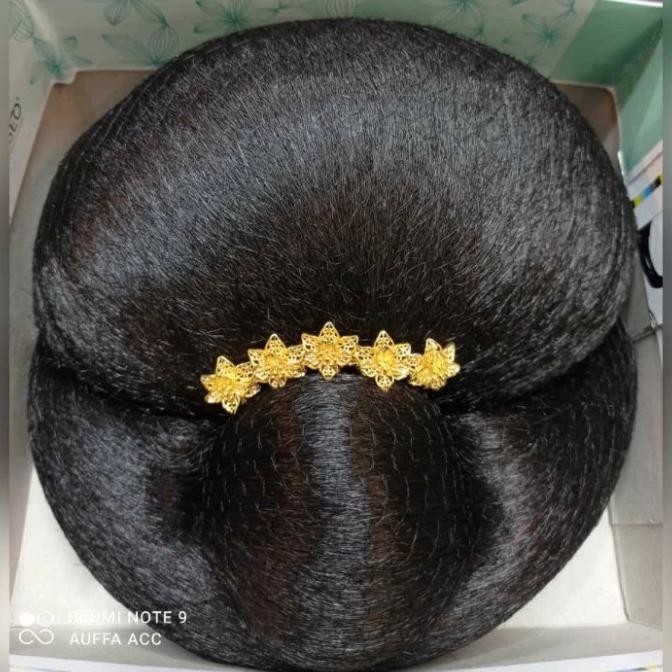 sanggul Batak modern + tusuk kendari