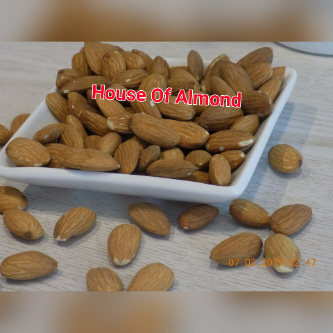 

Kacang Almond Roasted (Panggang) 1 Kg Blue Diamond Premium