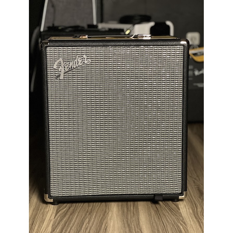 TERLARIS Amplifier Bass Fender Rumble 100 V3