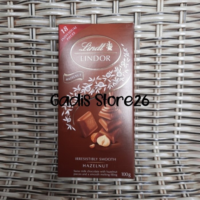 

COKELAT LINDT LINDOR SINGLE HAZELNUT 100 GR