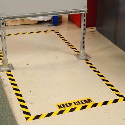 

FLOOR MARKING KM 88 YELLOW/ BLACK ORIGINAL TERMURAH / LAKBAN LANTAI ASLI