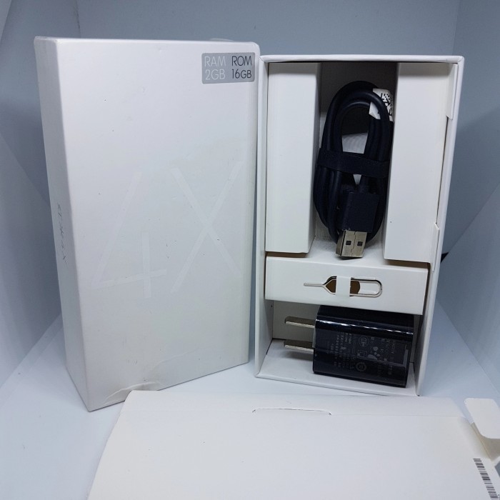

TERLARIS! KOTAK DUSBOX BOX KARDUS XIAOMI REDMI 4A 4A PRIME CAS CHARGER