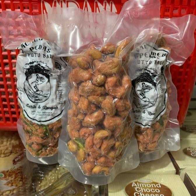 

SALE! KACANG MEDE PUTTO BALI 200GR ASIN 170GR PEDAS MANIS DAUN JERUK