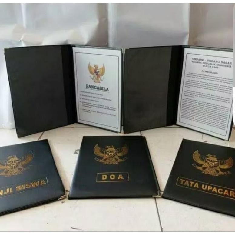 

RUBYSU MAP UPACARA ISI 5BH*#SUDAH TERMASUK TULISAN KERTAS DI DALAM MAP.(KECUALI DOA*)