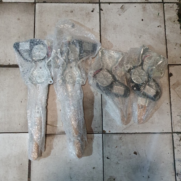 Satu set regulator dan dinamo power window etios liva ex taxi