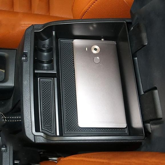 Armrest Storage Box Center Innova Reborn / Venturer 2016 - Up