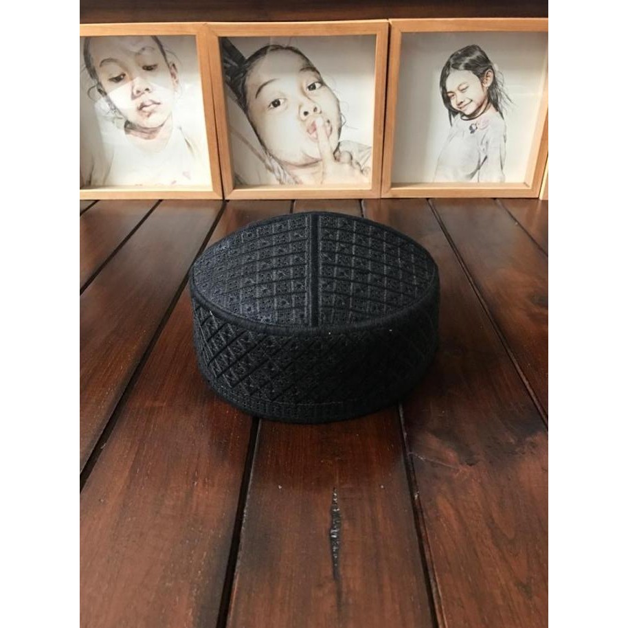 Kopiah Peci Pakistan Bordir Warna Hitam Polos Perlengkapan Sholat Original