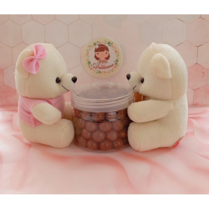 

COKELAT SCANDIA DENGAN BONEKA COUPLE TEDDY BEAR VALENTINE