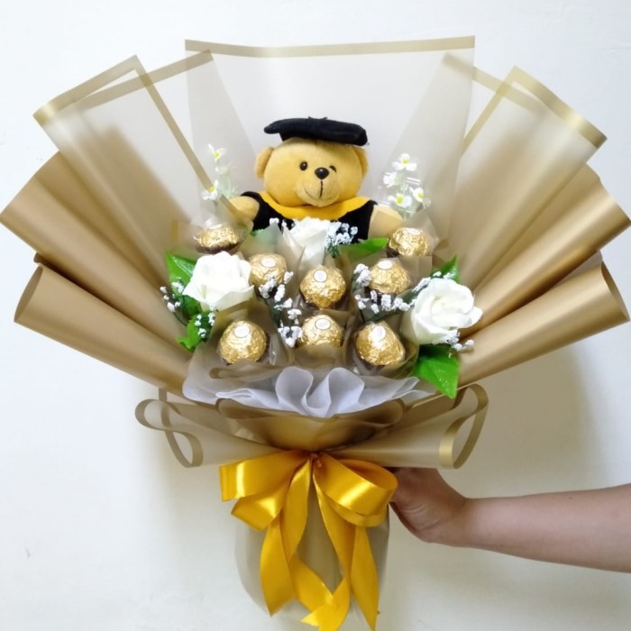 

BUKET BOUQUET BONEKA WISUDA COKLAT FERRERO GRADUATION KADO WISUDA