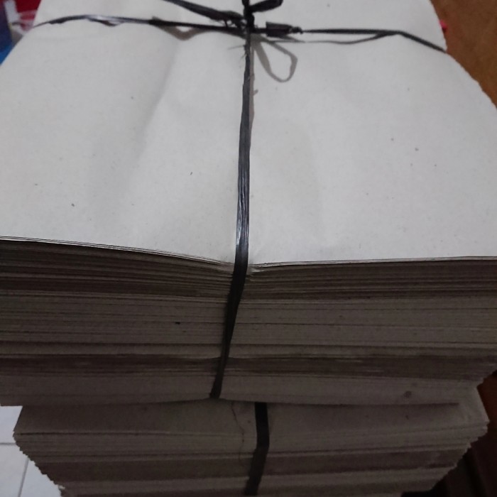 

Ready Kertas kiloan polos baru kertas serbaguna 5 kg kertas packing 60x80 cm
