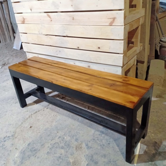 Bangku Panjang/Bangku Taman