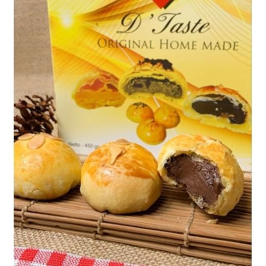 

VIRAL Pia coklat pia susu pia keju Bandung, pia bandung enak, oleh oleh bandung murah Hampers Natal Christmas Hampers Eh76