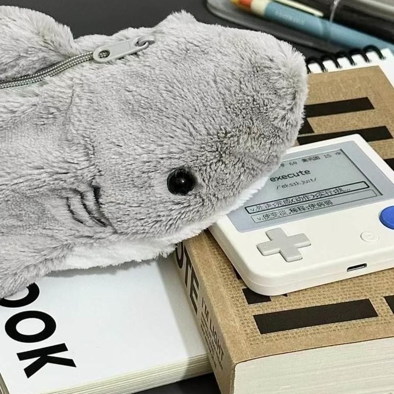 

uj-32 Pinkbubbly.ReadyMale and female student stationery, small shark doll, pencil case, cartoon large capacity storage bag Murah