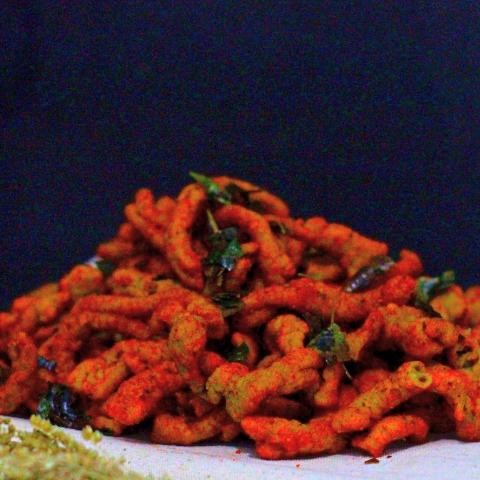 

Original Keripik Kripik Usus Crispy Balado Jeruk 1Kg Kiloan Pedas Snack Cemilan Makanan Ringan Jajanan Enak Renyah Grosir