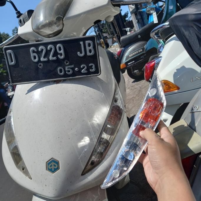 Murah Lampu Sen Sein Depan Piaggio Zip partB Kualitas Baik