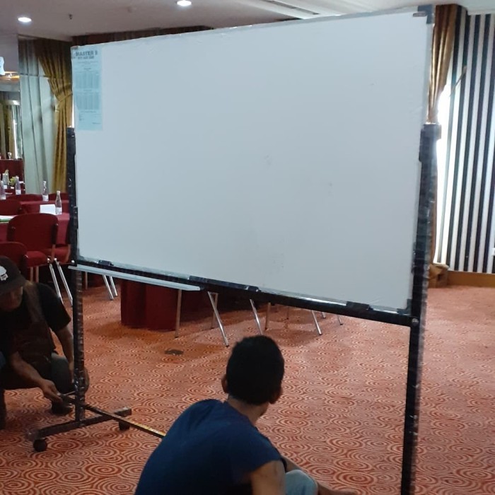 

TERBARU! Papan Tulis Standing 90 180 Cm