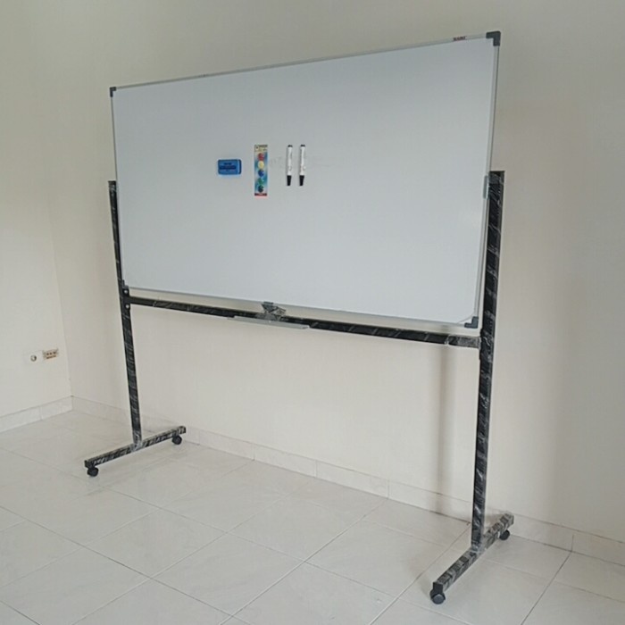 

Papan tulis / Whiteboard DAIKI Magnet Single face stand uk 90x180 Cm