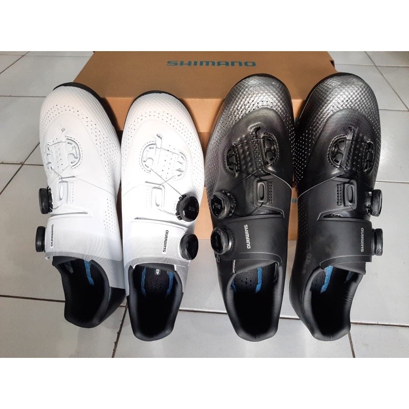 SHOES / SEPATU CLEAT ROADBIKE SHIMANO RC7 / RC702 / RC-702 WIDE