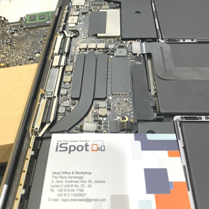 LOGIC BOARD MACBOOK 820-00840-A MOTHER BOARD A1708 2017 CORE I5 2.3GHZ