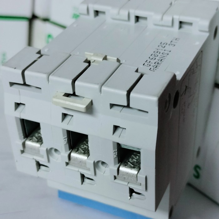 Mcb Pln 3Phase 25A Schneider Ori Genuine