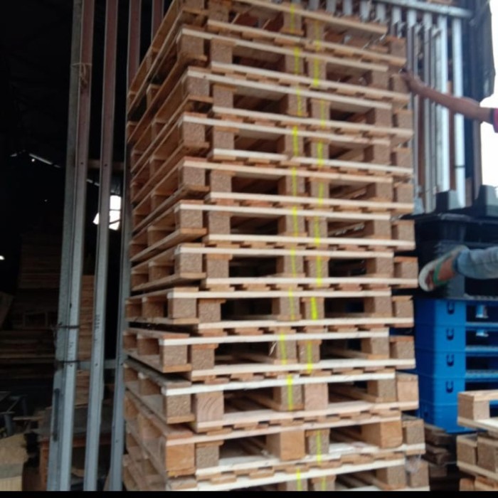 PALET KAYU SERBAGUNA BERKUALITAS BAGUS 100x120cm