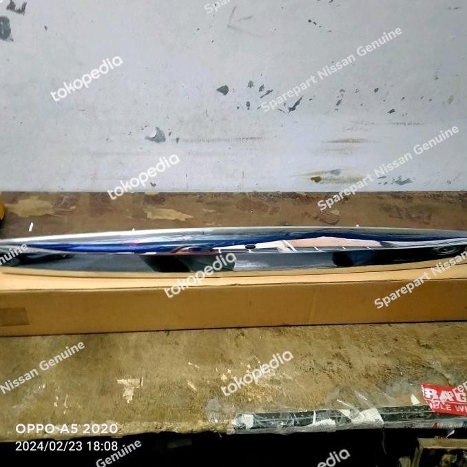 Serena C25 finisher handle bagasi + Tombol chrome Original Nissan
