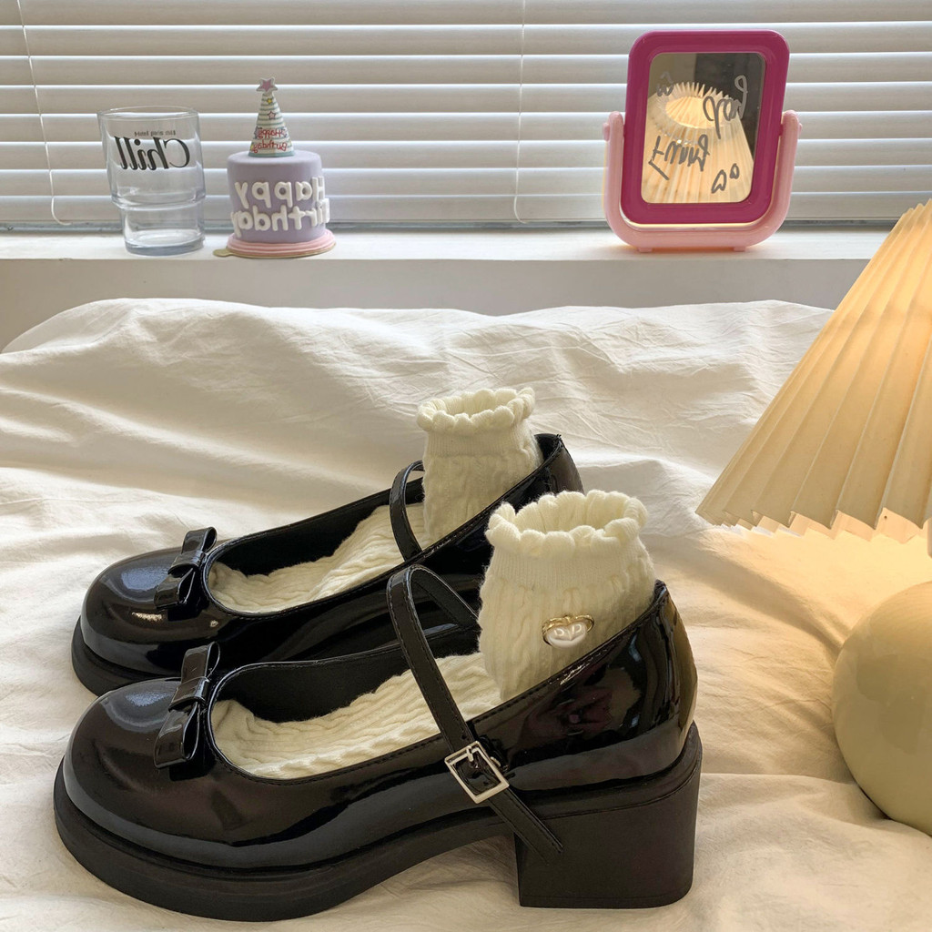Sepatu Kulit Hak Tebal Wanita, Sepatu Vintage Potongan Rendah dengan Rok jk Sepatu Hils Tinggi