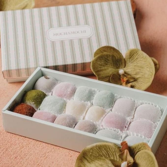 

MochaMochi box isi 18