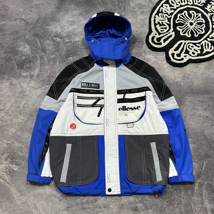 JAKET VINTAGE ELLESSE GORPCORE