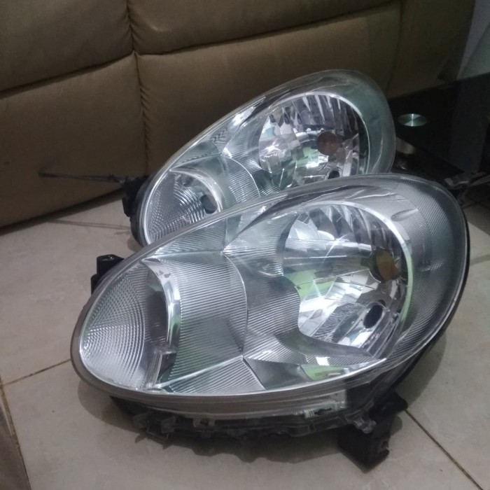 HEADLAMP LAMPU DEPAN NISSAN MARCH
