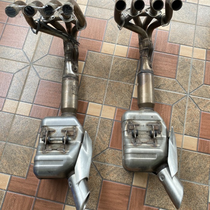 {Bekas} knalpot original zx25r knalpot original copotan zx25 Berkualitas