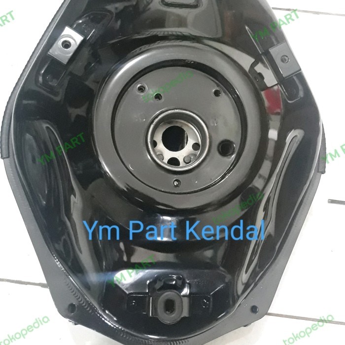 {Bekas} Tangki R15v3 Tangki R15vva original copotan 2021 Limited