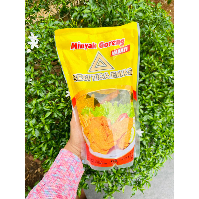 

PROMO GILA MINYAK GORENG SEGITIGAMAS 1000ML PRODUK IN READY SILAKAN ORDER