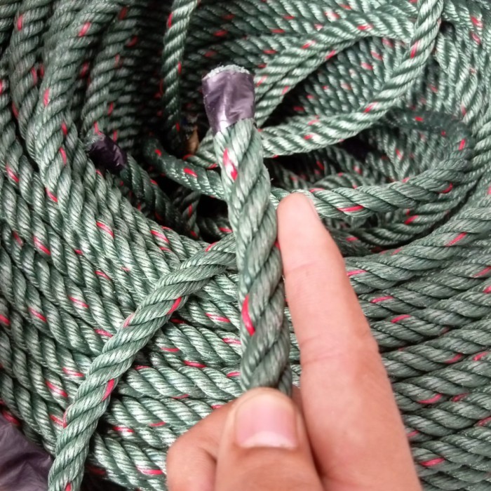 

SIAP KIRIM 1 ROLL TALI TAMBANG 12MM -+220M PLASTIK PE HIJAU BINTIK MERAH