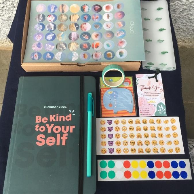 

Sale Planner 2023 By Ra Planner + Free Journal Kit