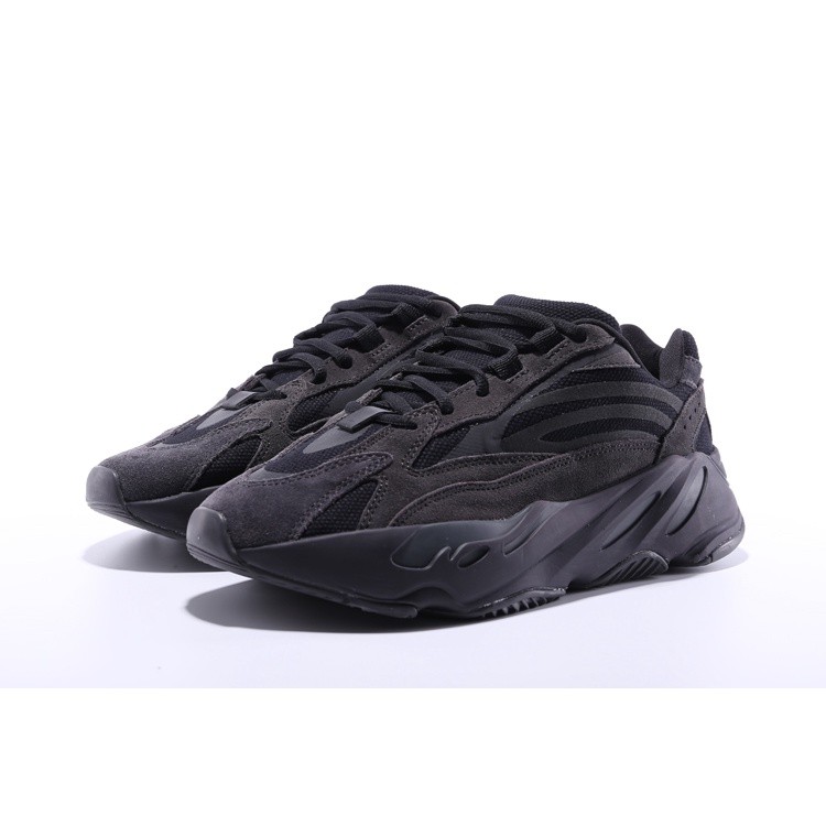 Yeezy Boost 700 V2 Black Soul Sepatu Pasangan Kasual Olahraga Sejuk Serbaguna Nyaman 36-45 |1FA33474