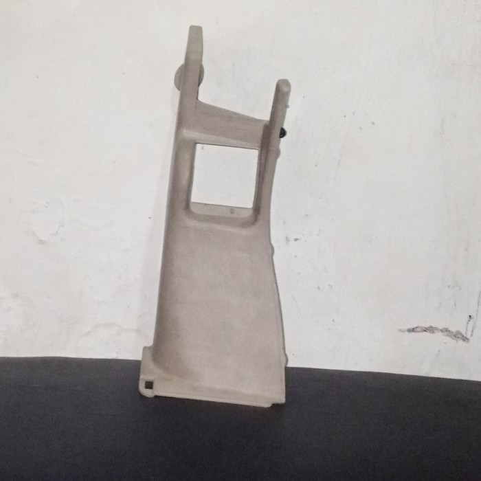 cover dashboard bawah kanan Nissan Serena C24