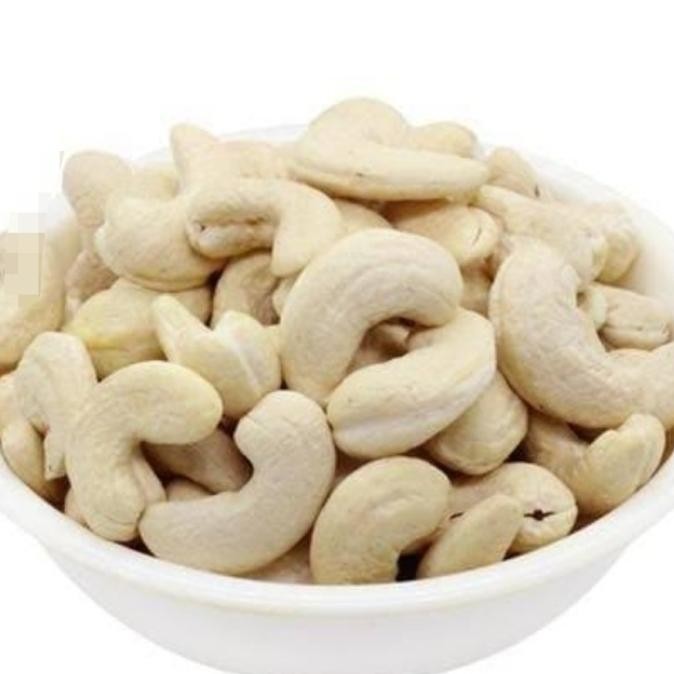 

New Kacang Mede/Mete Jumbo Mentah 1 Kg (Raw Cashew Nut)