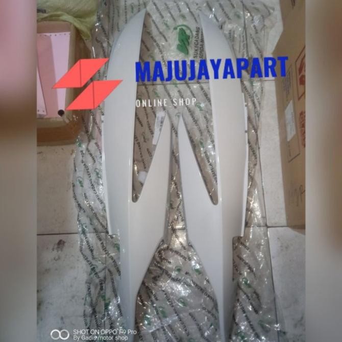 MANTAB BODY BELAKANG VARIO 110 KARBU LAMA WARNA PUTIH MURAH