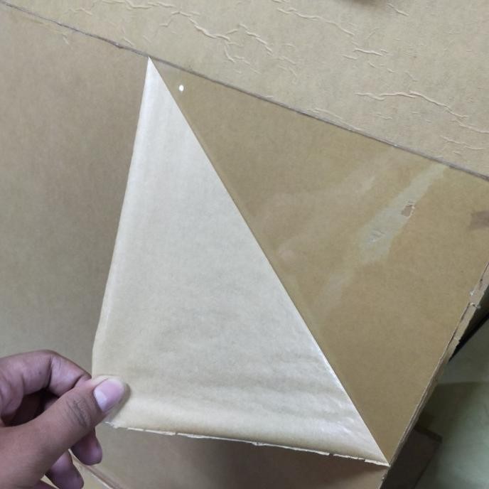 

READY AKRILIK POTONGAN TEBAL 5MM X 82 X 36CM