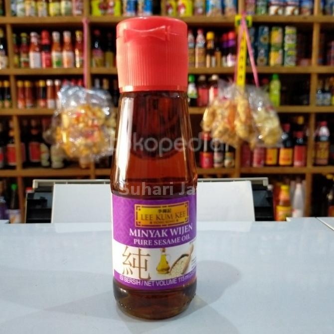 

Lee Kum Kee LKK Minyak Wijen/ Pure Sesame Oil 115ml