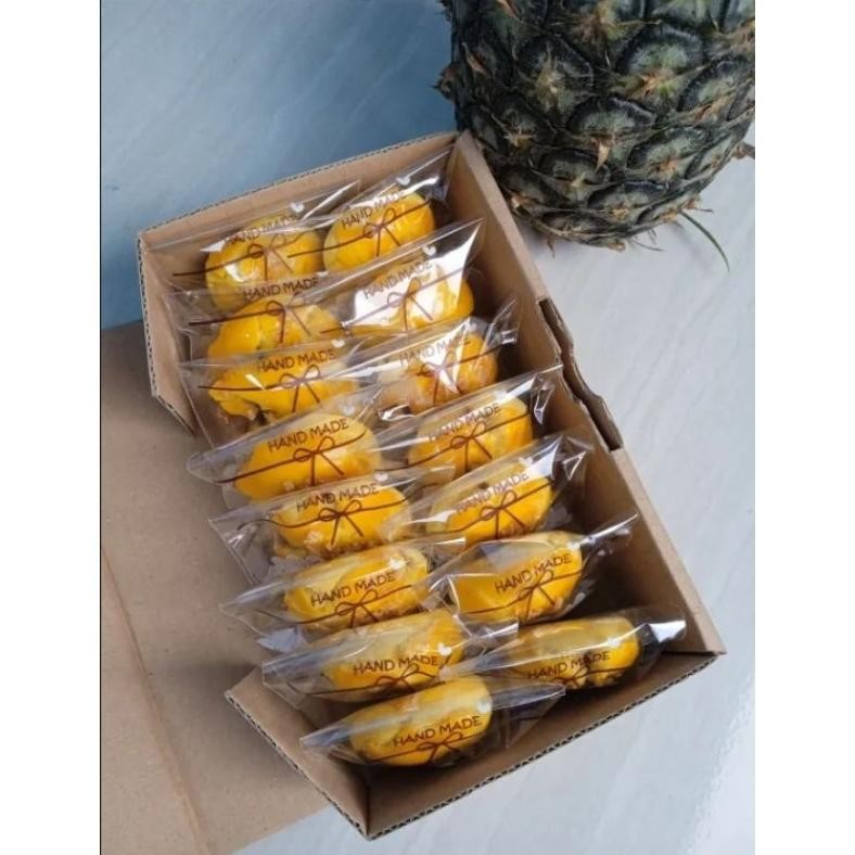 

Promo Nastar Wisman Toping Keju Isian Selai Nanas Isi 15Pcs/ Box Hampers/ Hampers Kue