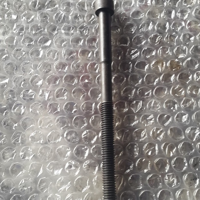 Baut cylinder head toyota vios