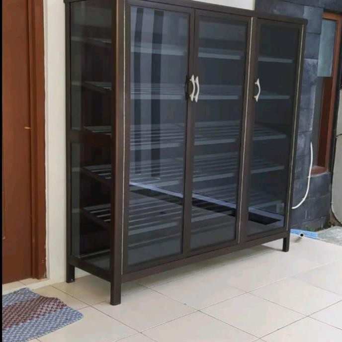 LEMARI SEPATU ALUMUNIUM COKLAT 2PINTU KACA RIBEN REZ