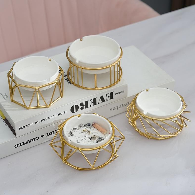 Asbak Unik Besi Emas / Asbak Kerak / Asbak Estetik / Asbak Lucu