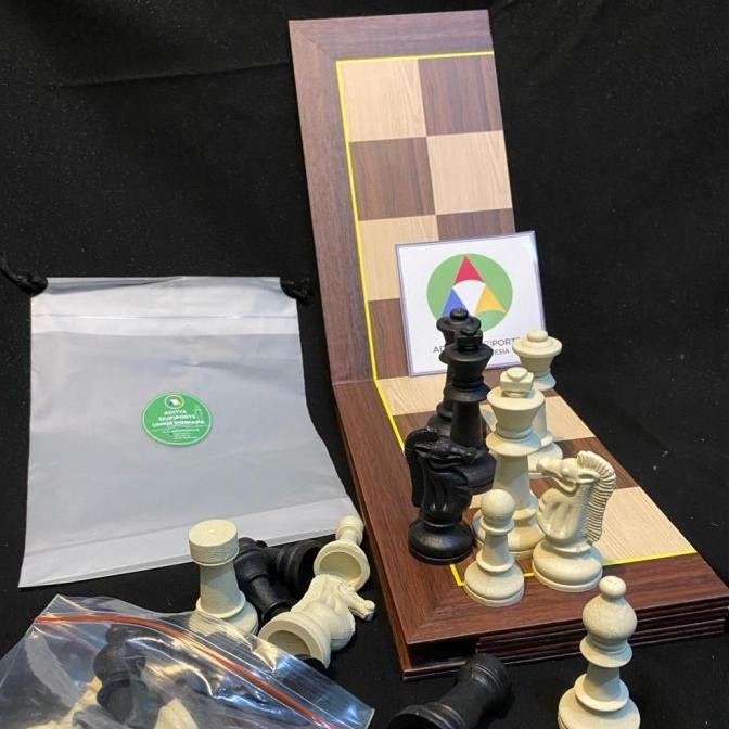 Papan Catur Standar PERCASI buah catur plastik