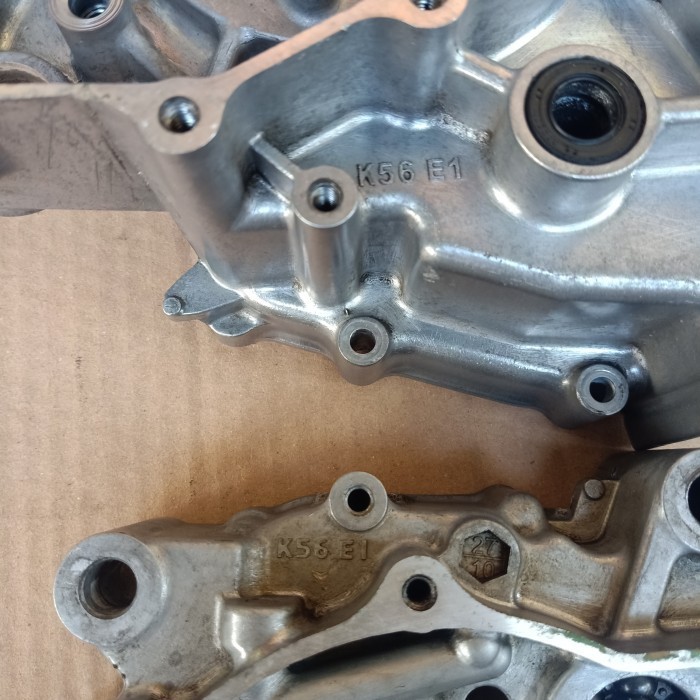 Blok Crankcase Kiri Kanan - Bak Rengkes L R Set Honda New Sonic 150 Led - Supra Gtr 150 K56 Original