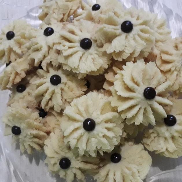 

Cookies Lebaran Natal Kuker Kue Kering Semprit Vanilla Cokelat Chips