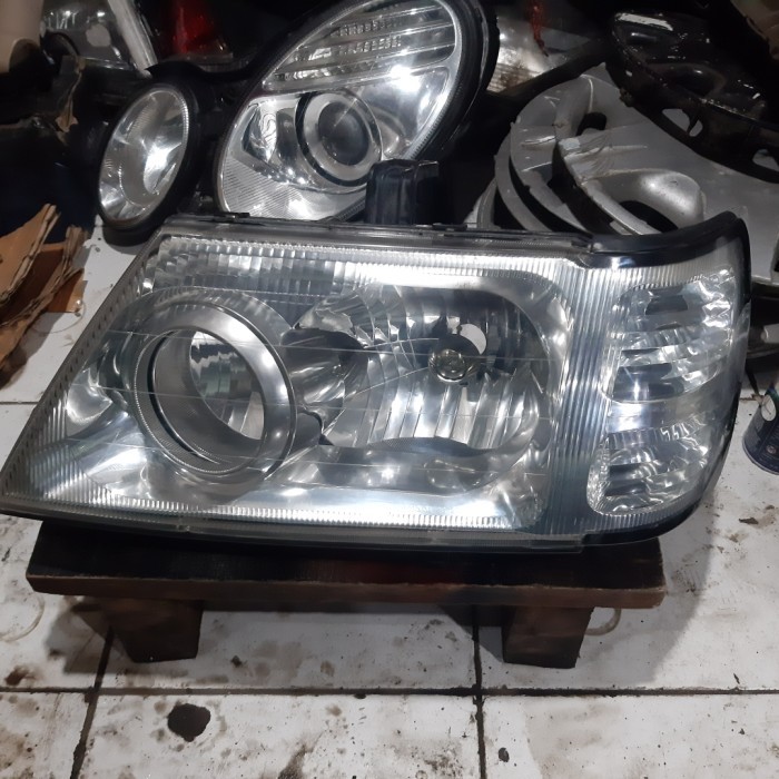 headlamp mitsubishi kuda grandia